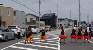 県道幸田石井線開通式の地域の子ども達によるダンス披露